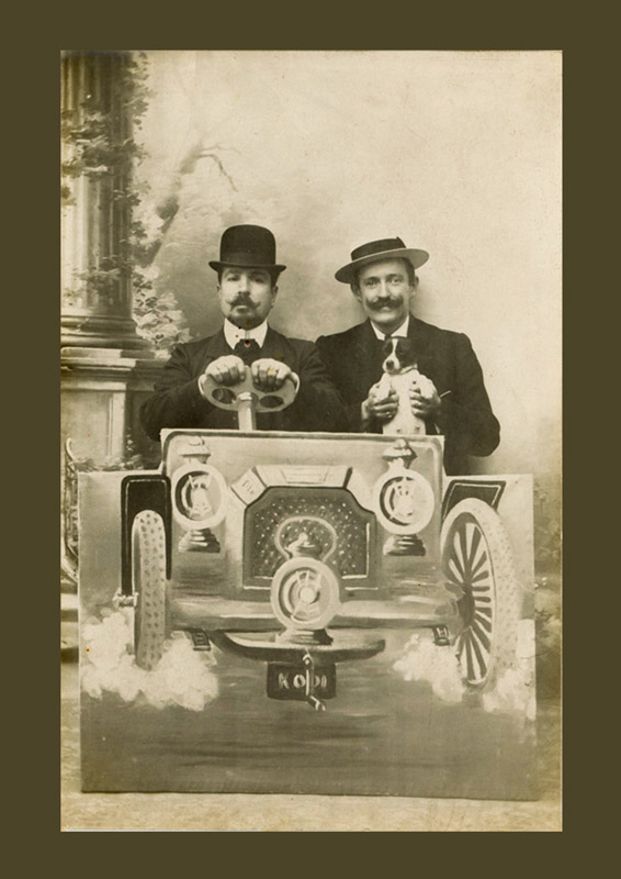 Carte postale ancienne avec Jeanne Helbling