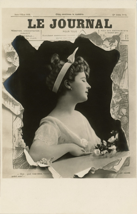 Le Journal – L'art du papier déchiré vers 1900 Dans cette carte postale ancienne, une jeune femme apparaît à travers une page déchirée du Journal, son portrait de profil se détachant au centre de la composition. Le jeu de découpe crée une étonnante impression de profondeur entre le journal et la photographie.