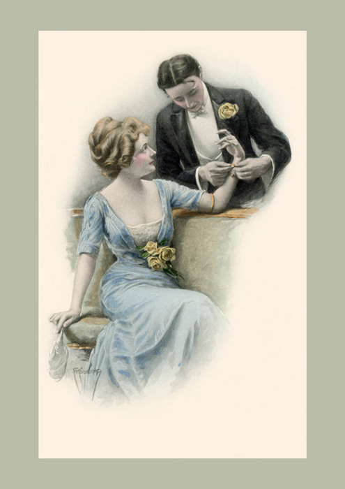 Le bracelet d'amour | Franz Kuderna Dans cette illustration de Franz Kuderna, un jeune homme ajuste un bracelet au poignet d'une élégante en robe bleu pâle, symbole d'amour et de galanterie à la Belle Époque. Douce Romance – 5
