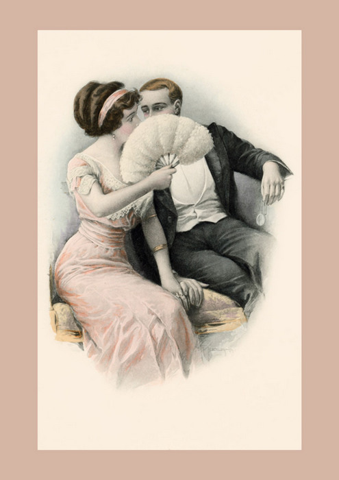 Un secret derrière l'éventail | Franz Kuderna Dans cette illustration de Franz Kuderna, une élégante cache son visage derrière un éventail tandis qu'un jeune homme lui murmure quelques mots et lui tient la main.